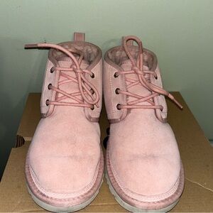 Ugg Spring pink nuemel chukka boots
